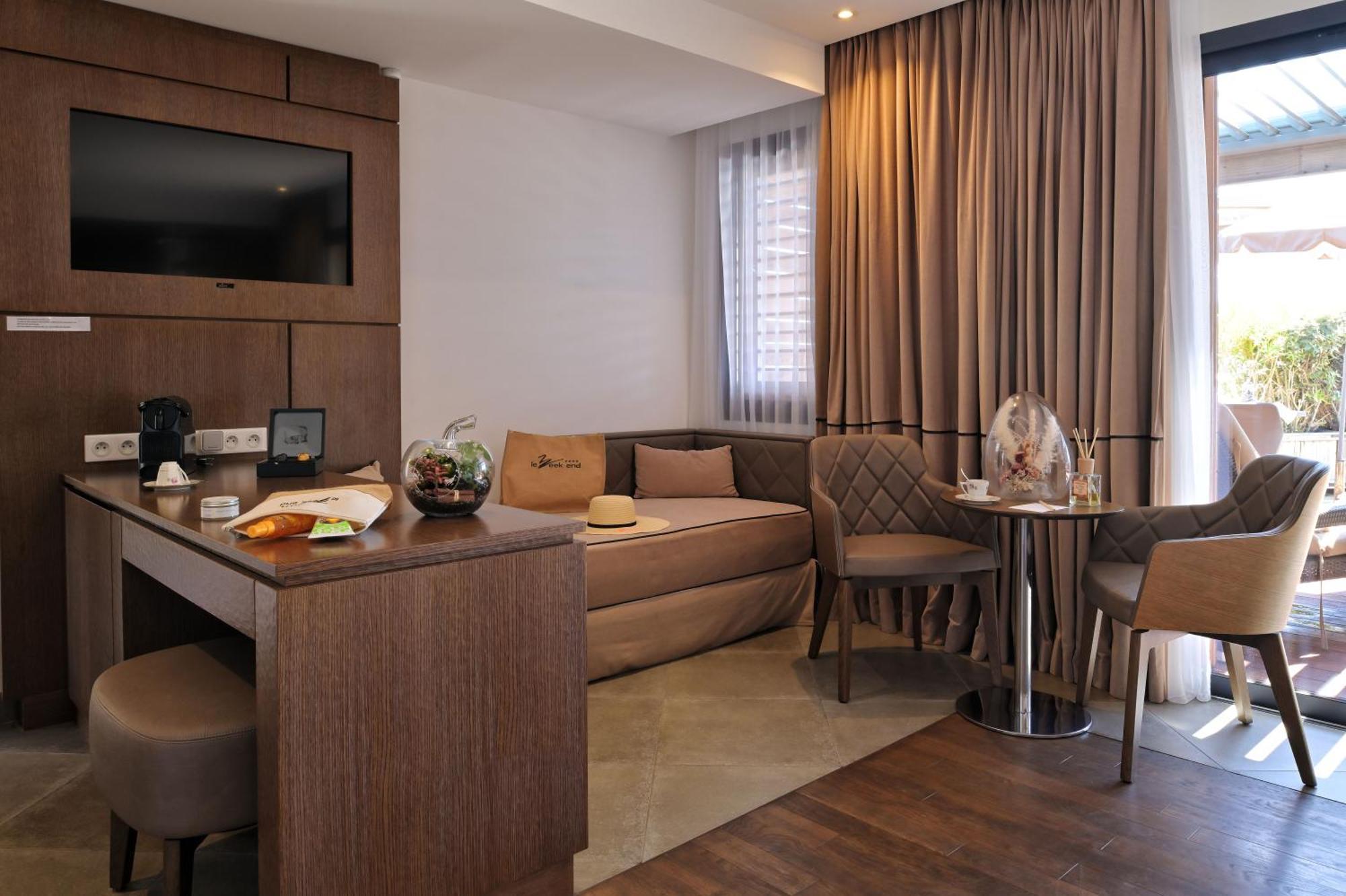 Hotel Le Week End Ajaccio  Bagian luar foto