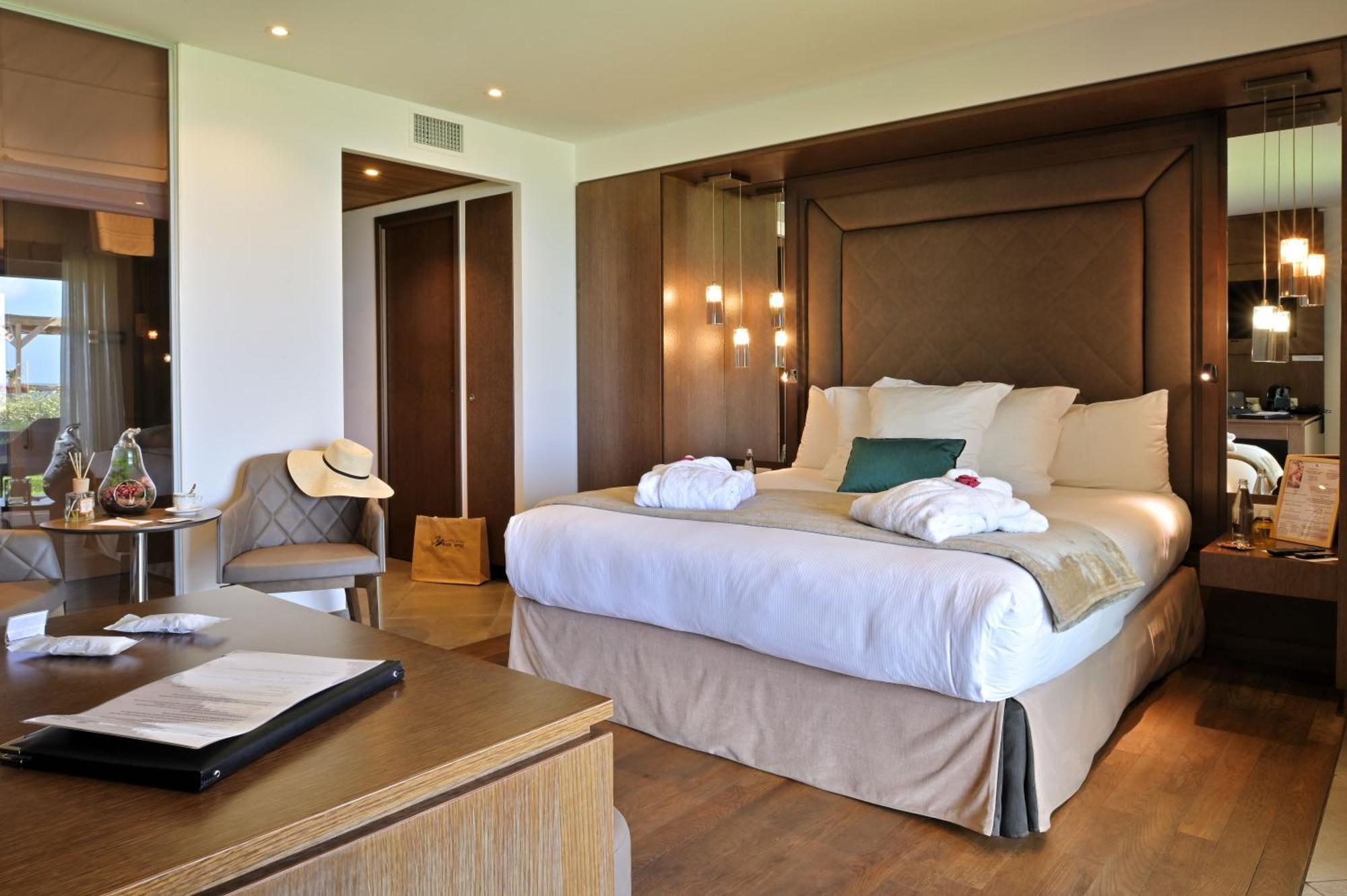 Hotel Le Week End Ajaccio  Bagian luar foto