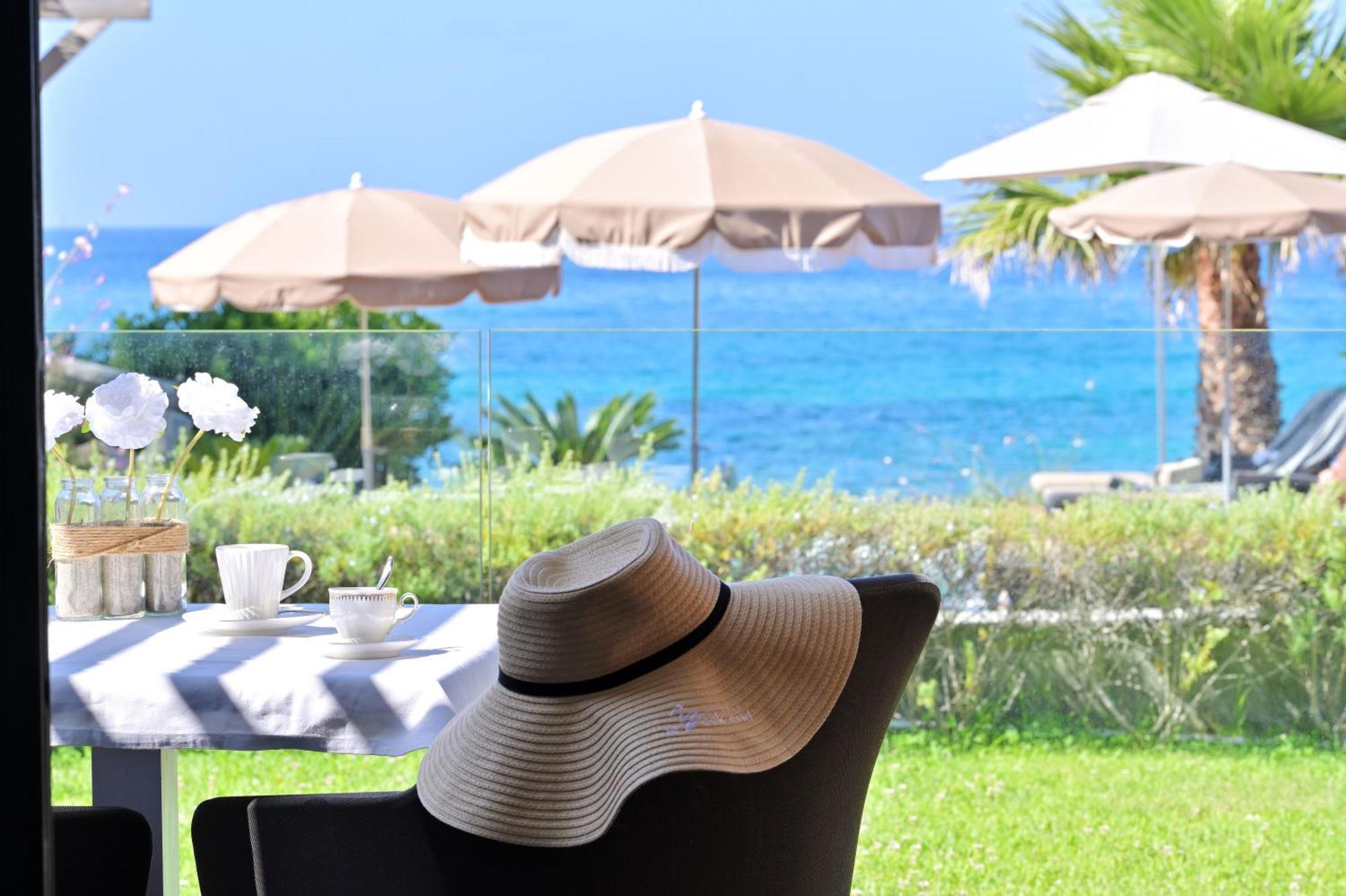 Hotel Le Week End Ajaccio  Bagian luar foto