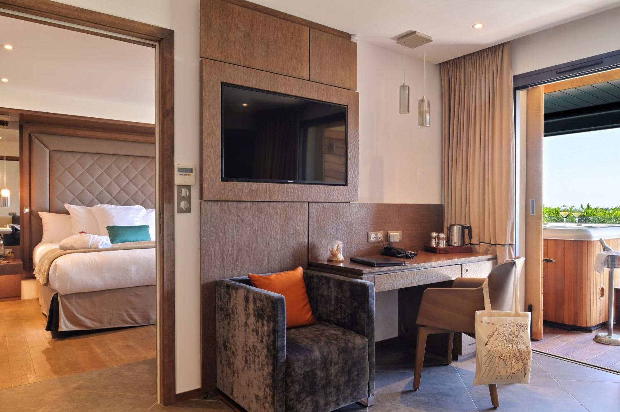 Hotel Le Week End Ajaccio  Bagian luar foto