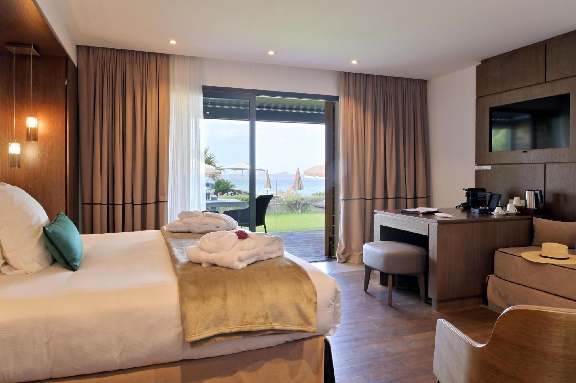 Hotel Le Week End Ajaccio  Bagian luar foto
