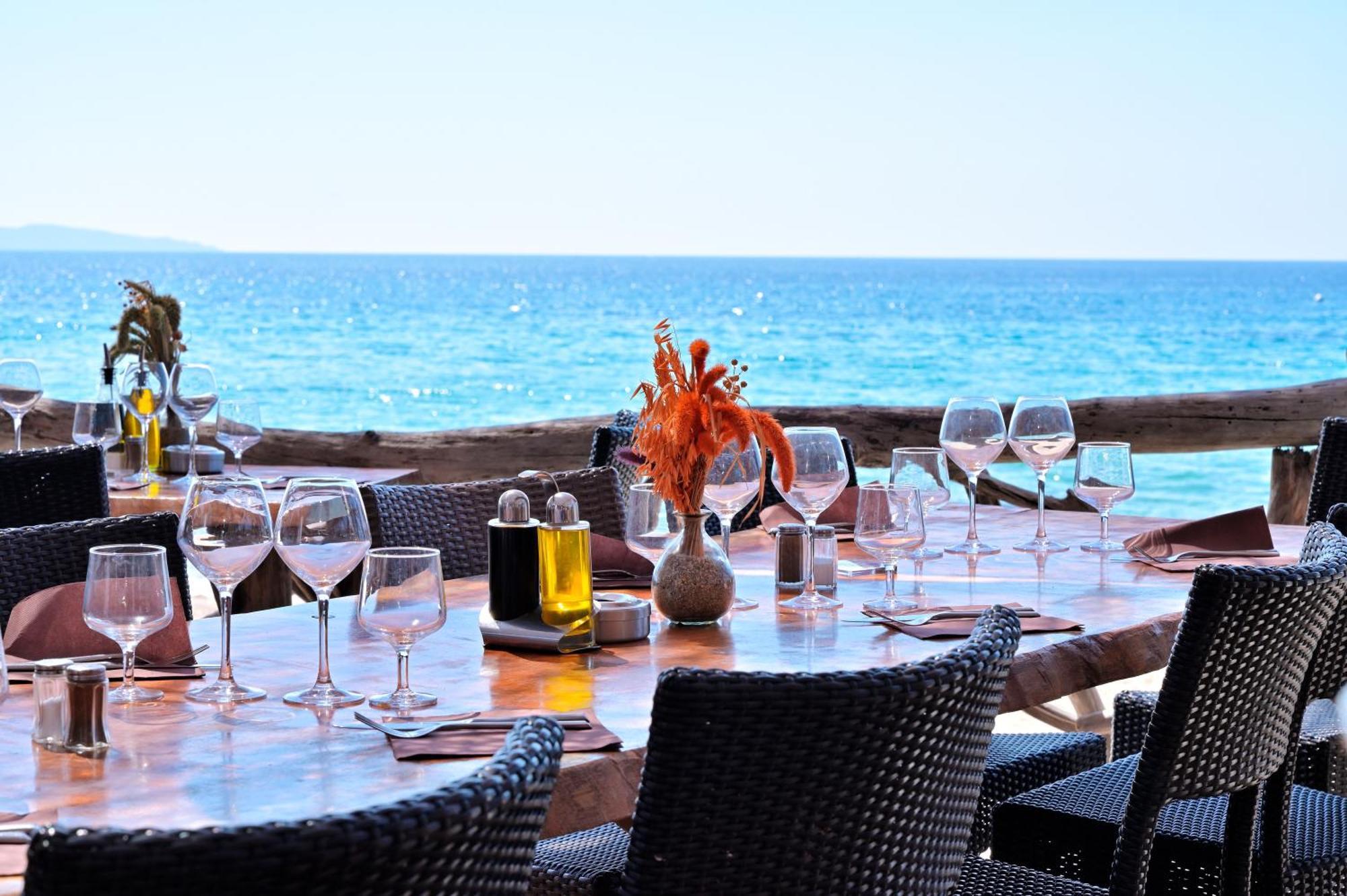 Hotel Le Week End Ajaccio  Bagian luar foto