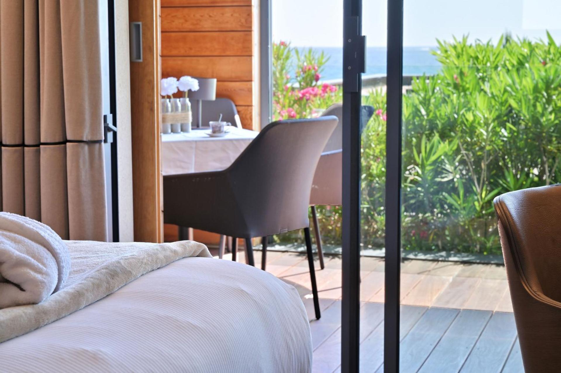 Hotel Le Week End Ajaccio  Bagian luar foto